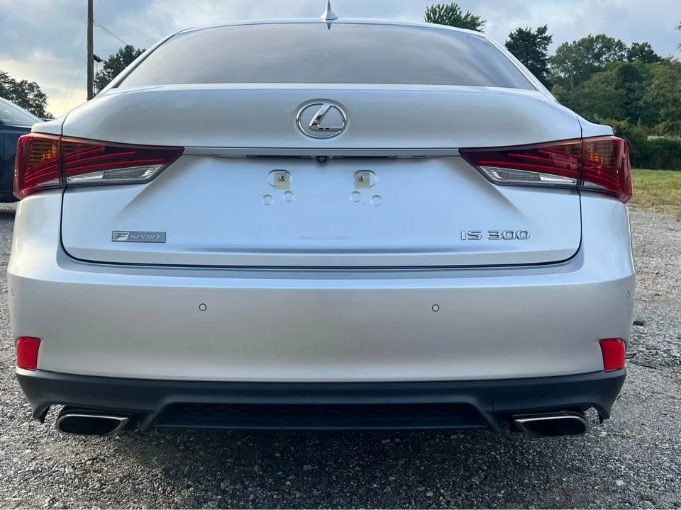 2019 Lexus IS 3rd Gen - Image 5 of 7