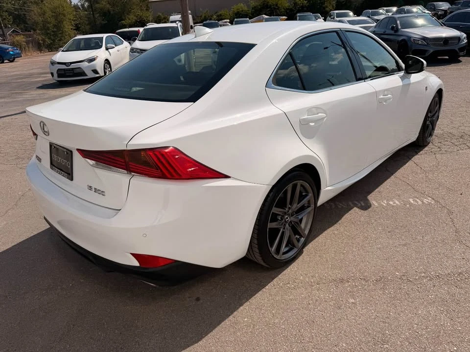 2019 Lexus IS 3rd Gen - Image 5 of 20
