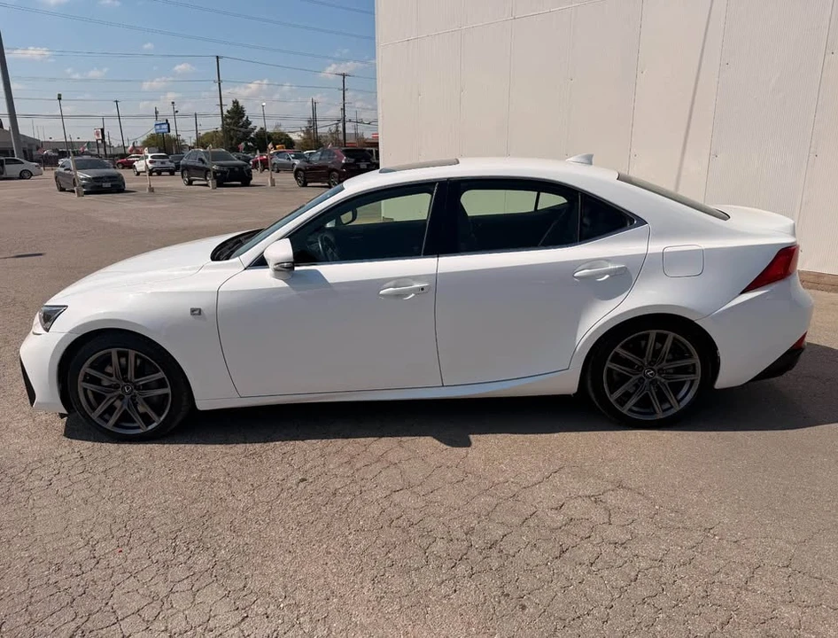 2019 Lexus IS 3rd Gen - Image 8 of 20