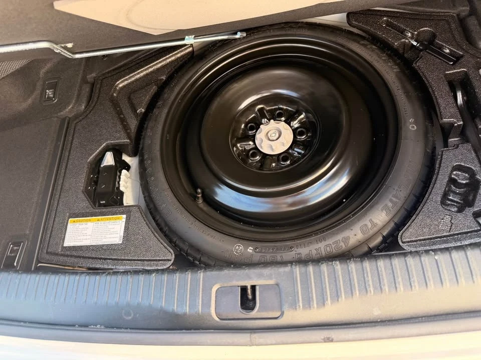 2019 Lexus IS 3rd Gen - Image 15 of 20