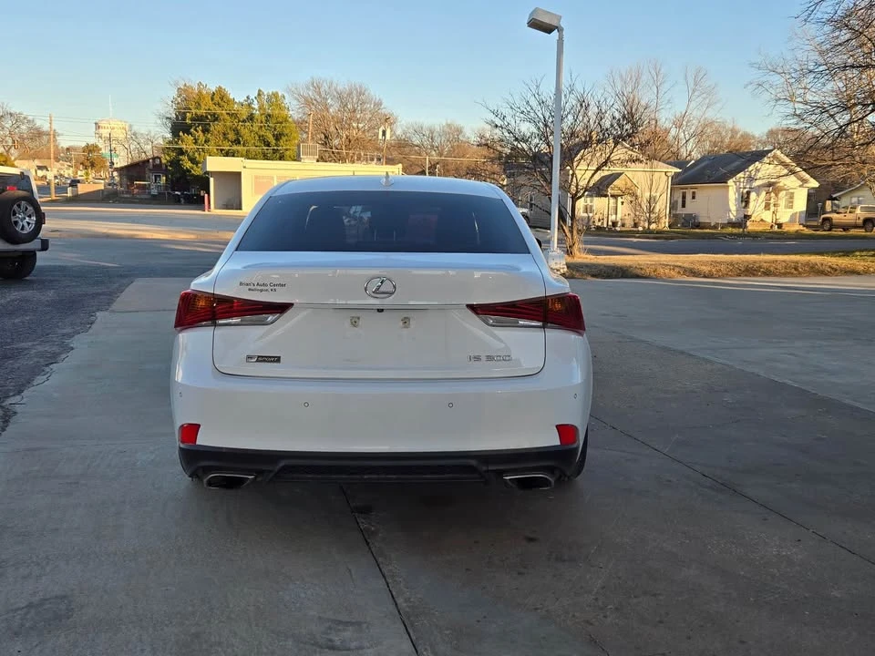 2019 Lexus IS 3rd Gen - Image 6 of 11