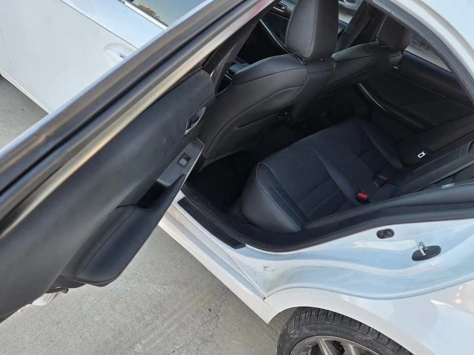 2019 Lexus IS 3rd Gen - Image 8 of 11