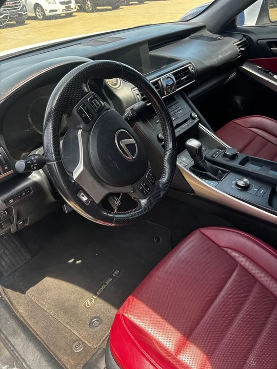 2019 Lexus IS 3rd Gen - Image 11 of 12