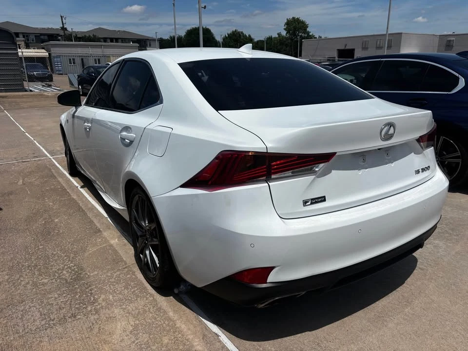 2019 Lexus IS 3rd Gen - Image 7 of 12