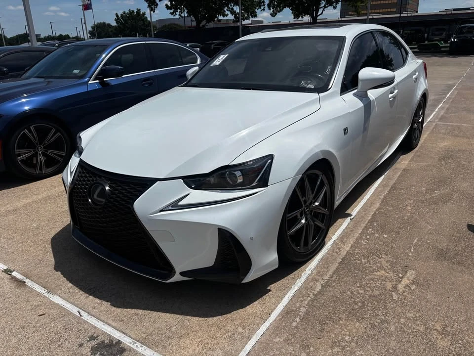 2019 Lexus IS 3rd Gen - Image 2 of 12