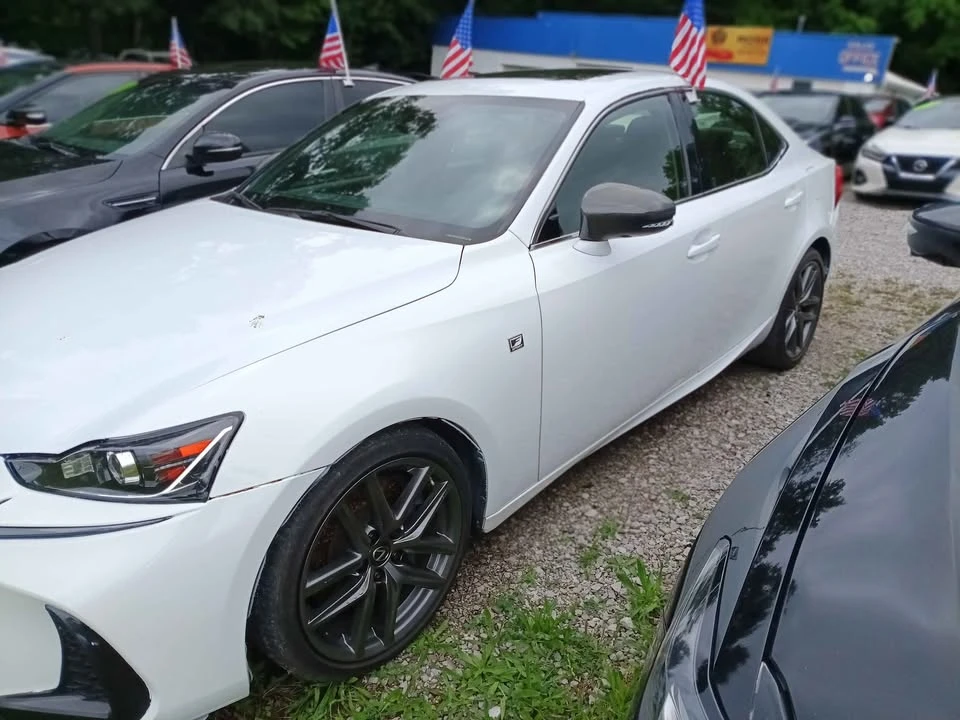 2019 Lexus IS 3rd Gen - Image 2 of 8