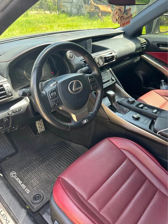 2019 Lexus IS 3rd Gen - Image 5 of 7
