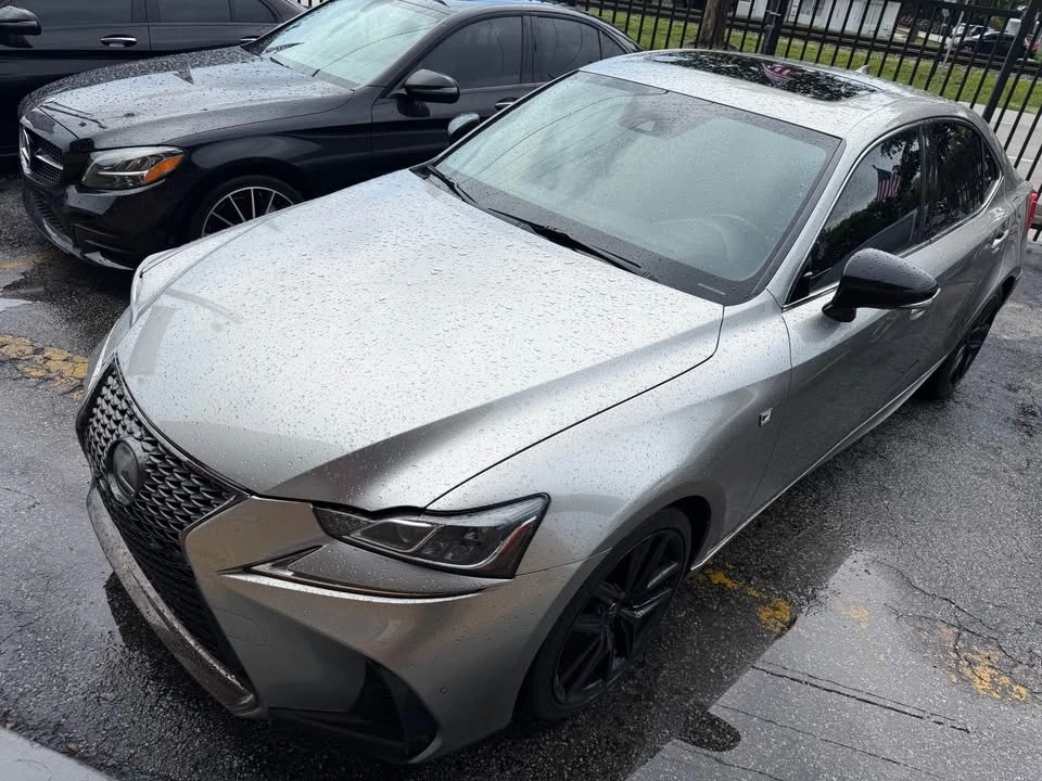 2019 Lexus IS 3rd Gen - Image 4 of 16