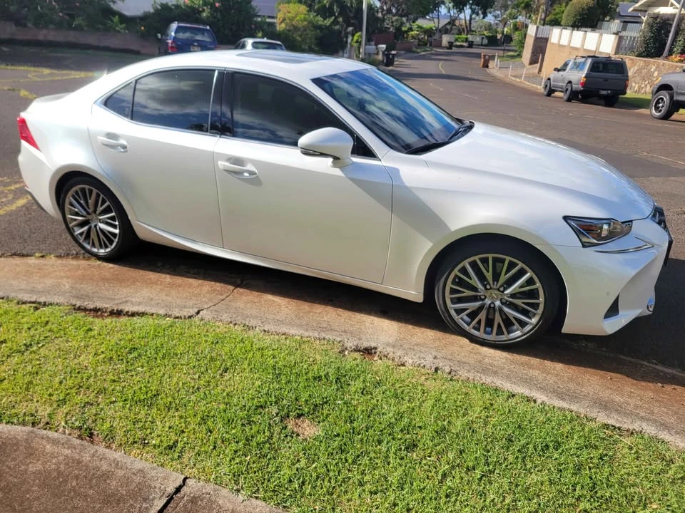 2019 Lexus IS 3rd Gen - Image 3 of 10
