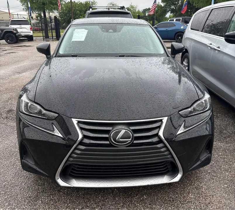 2019 Lexus IS 3rd Gen - Image 4 of 7