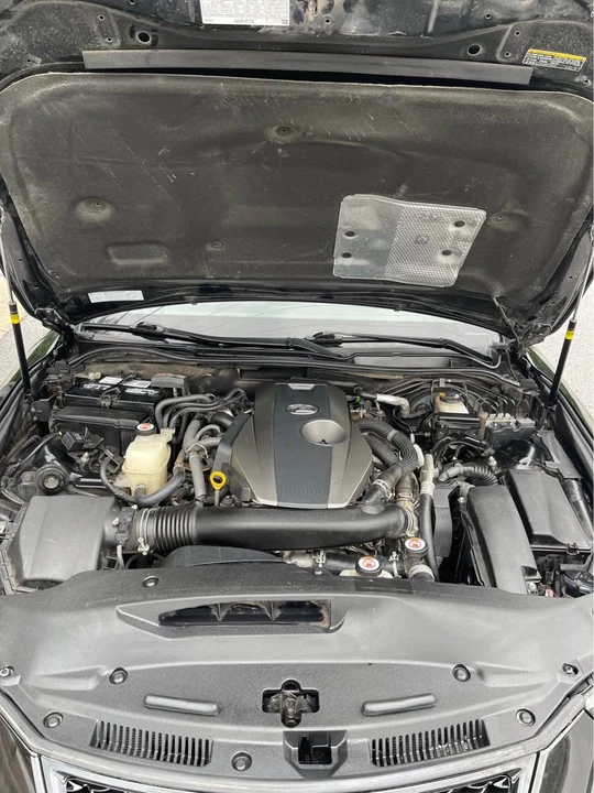 2019 Lexus IS 3rd Gen - Image 17 of 18
