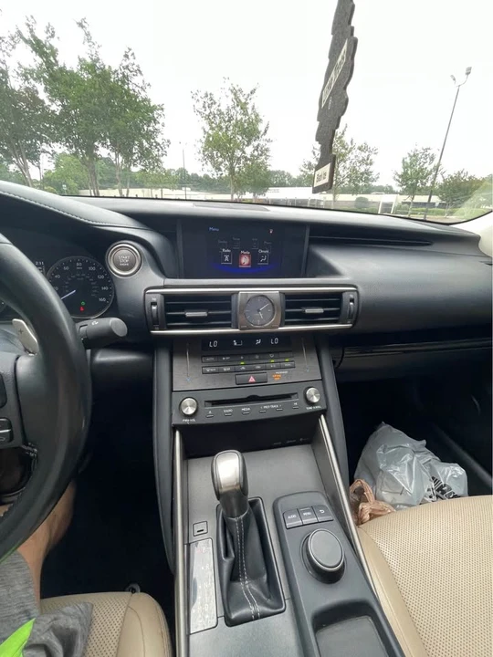 2019 Lexus IS 3rd Gen - Image 14 of 18