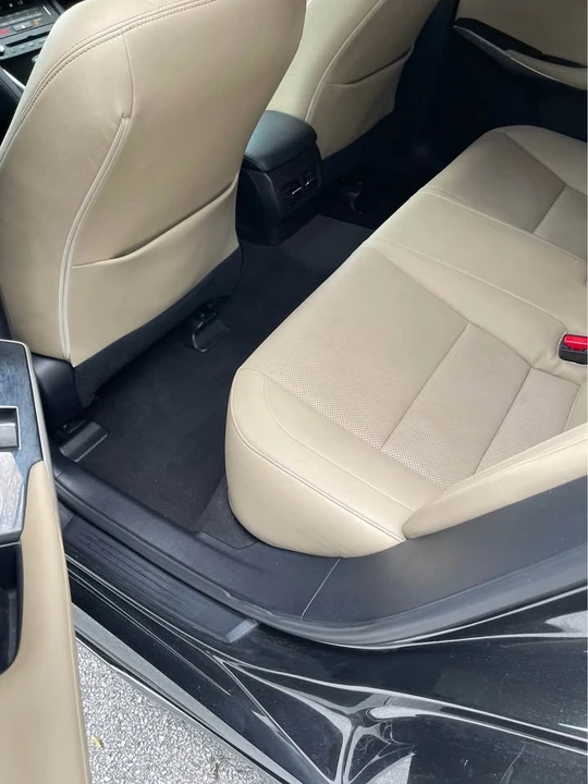 2019 Lexus IS 3rd Gen - Image 9 of 18