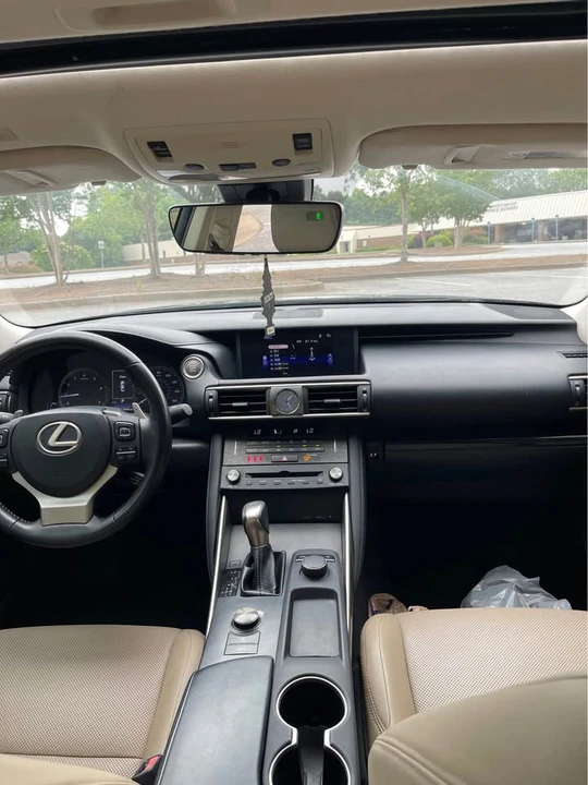 2019 Lexus IS 3rd Gen - Image 8 of 18