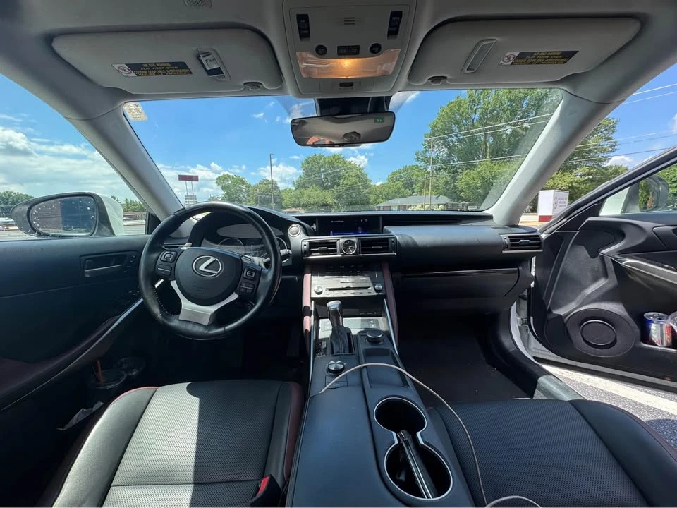 2019 Lexus IS 3rd Gen - Image 4 of 7