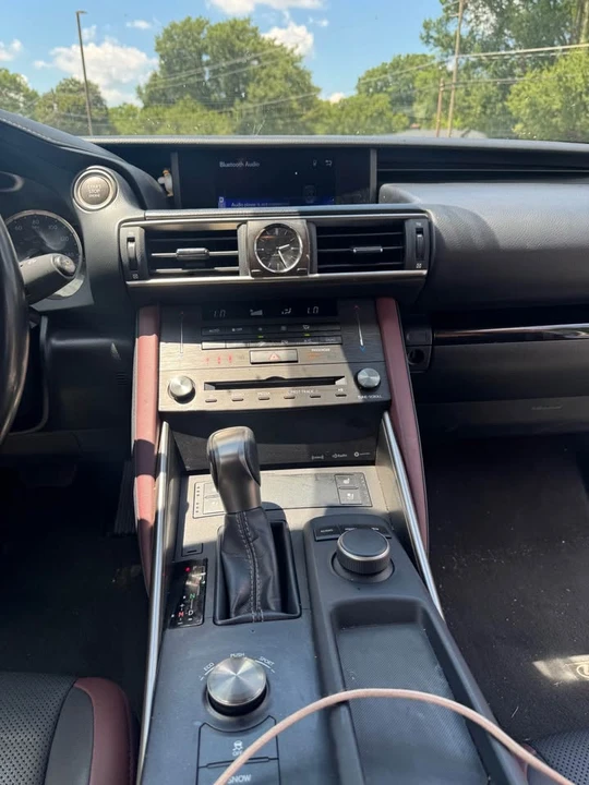2019 Lexus IS 3rd Gen - Image 6 of 7