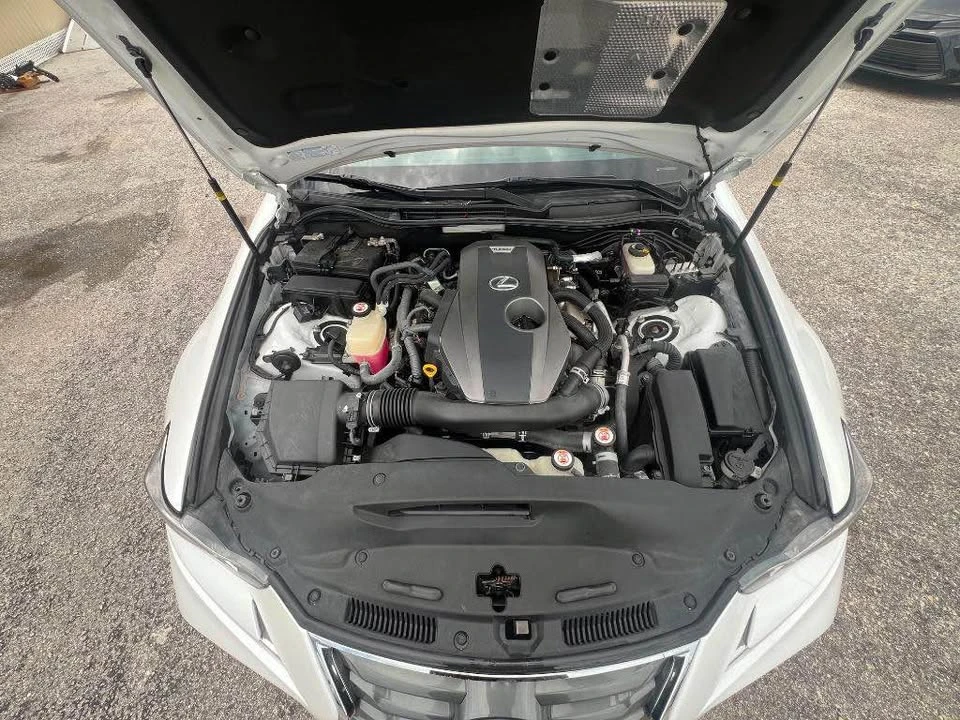 2019 Lexus IS 3rd Gen - Image 18 of 18