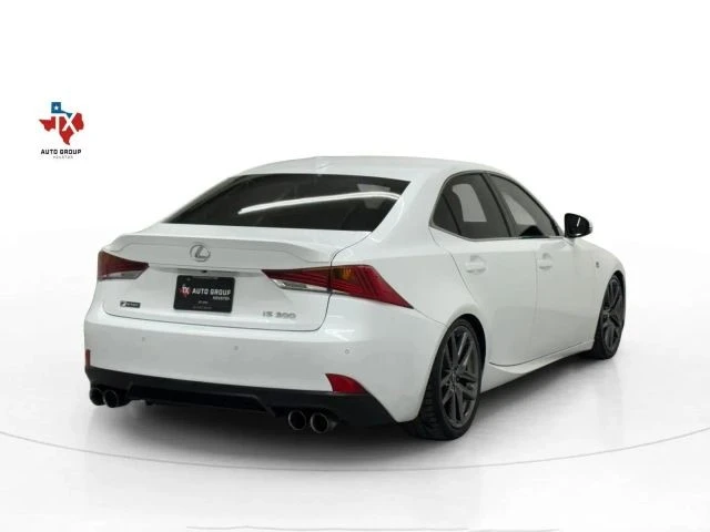 2019 Lexus IS 3rd Gen - Image 8 of 12