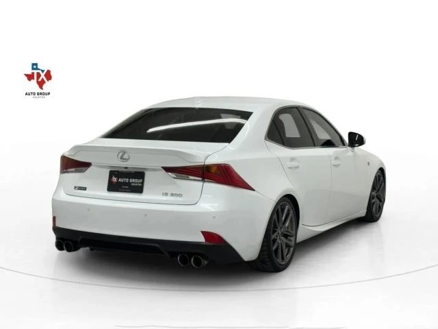 2019 Lexus IS 3rd Gen - Image 9 of 12