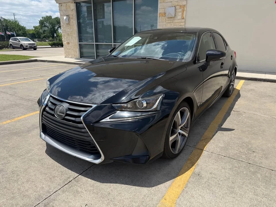 2019 Lexus IS 3rd Gen - Image 2 of 11