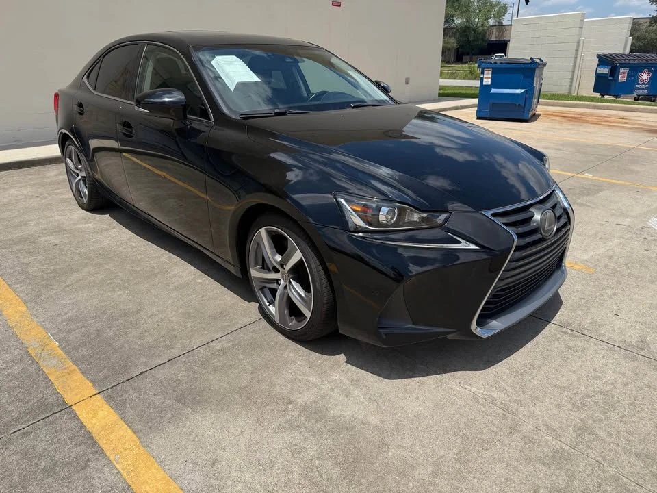 2019 Lexus IS 3rd Gen - Image 3 of 11