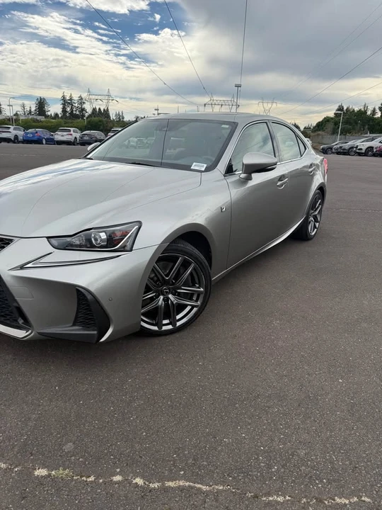 2019 Lexus IS 3rd Gen - Image 2 of 10
