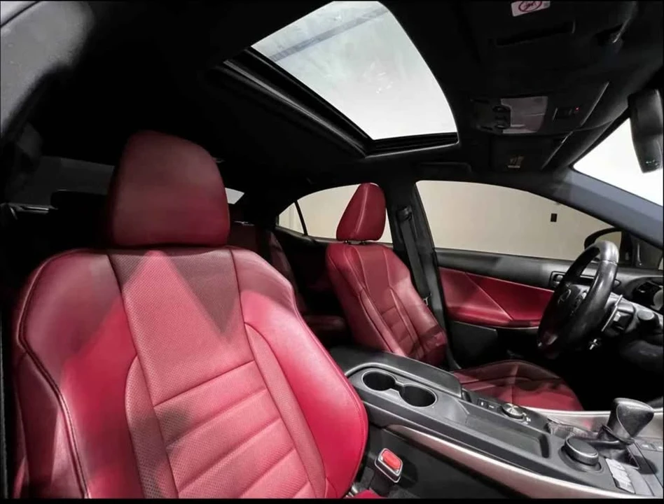 2019 Lexus IS 3rd Gen - Image 9 of 10