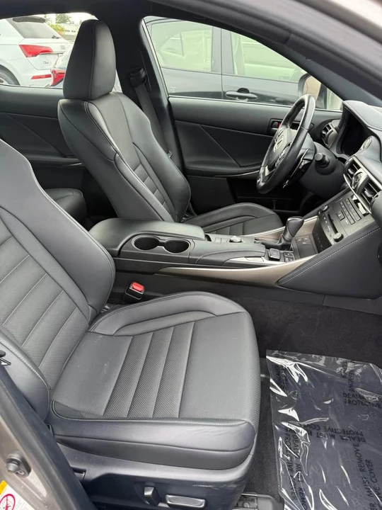 2019 Lexus IS 3rd Gen - Image 7 of 10