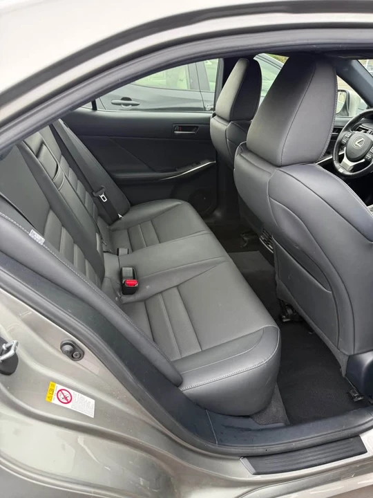 2019 Lexus IS 3rd Gen - Image 8 of 10