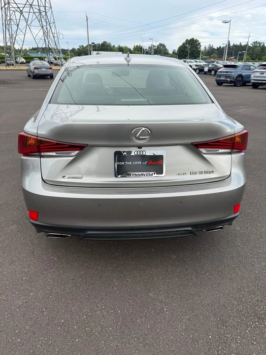 2019 Lexus IS 3rd Gen - Image 4 of 10