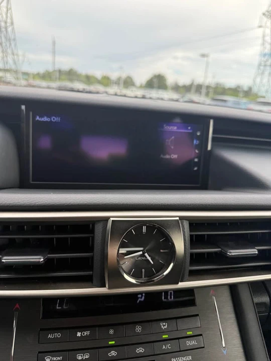 2019 Lexus IS 3rd Gen - Image 6 of 10