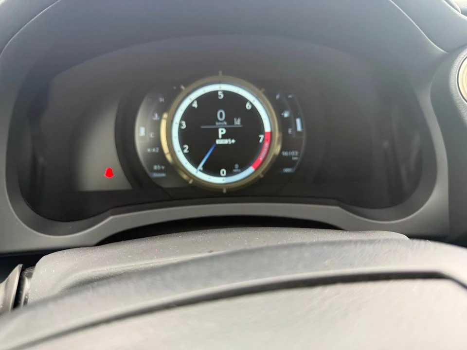 2019 Lexus IS 3rd Gen - Image 5 of 10