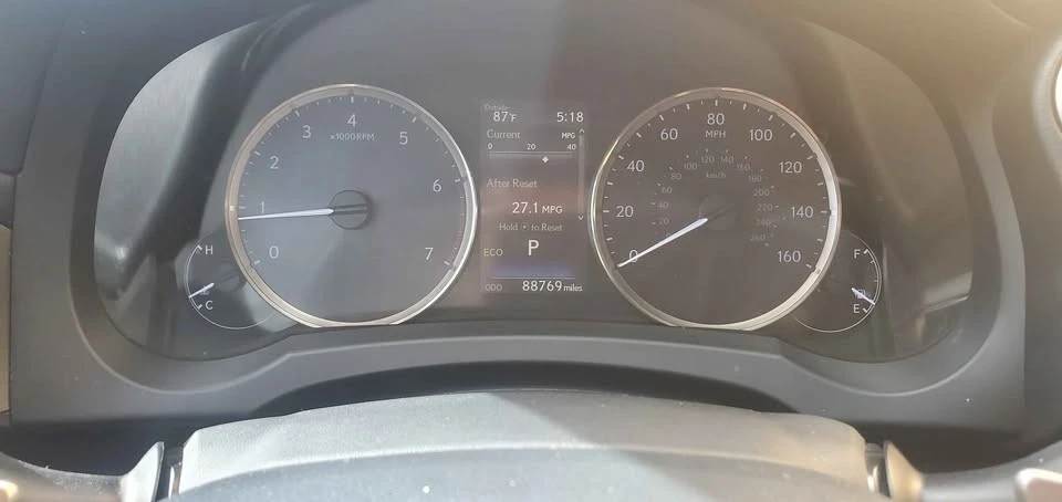 2019 Lexus IS 3rd Gen - Image 9 of 19