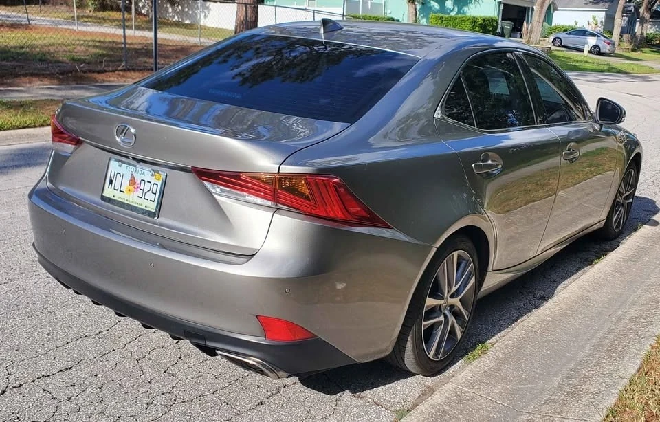 2019 Lexus IS 3rd Gen - Image 4 of 19