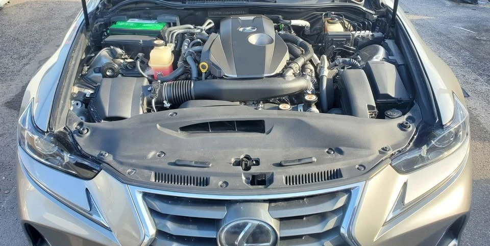 2019 Lexus IS 3rd Gen - Image 18 of 19