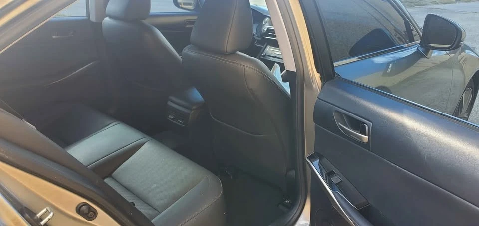 2019 Lexus IS 3rd Gen - Image 15 of 19
