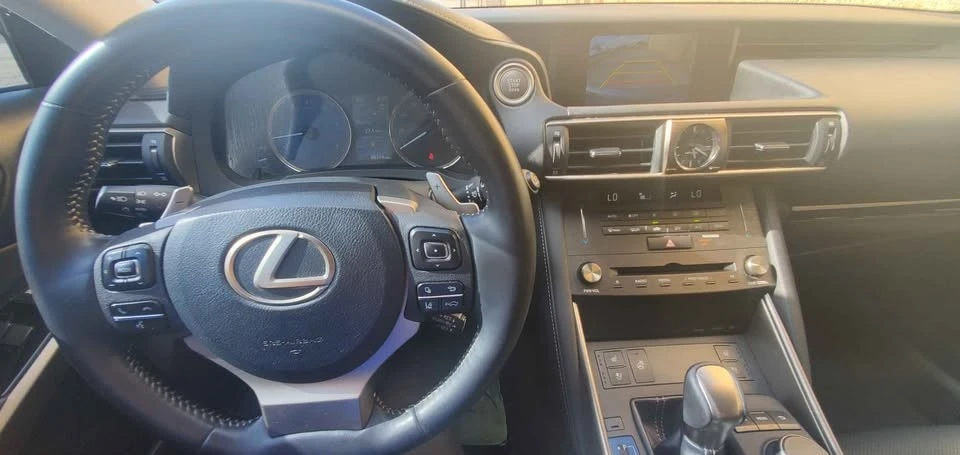 2019 Lexus IS 3rd Gen - Image 10 of 19