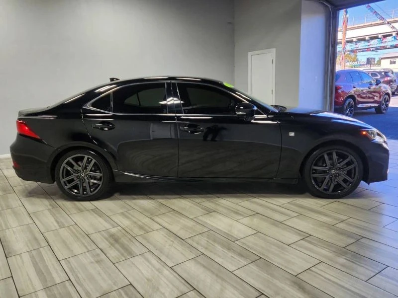 2019 Lexus IS 3rd Gen - Image 6 of 12