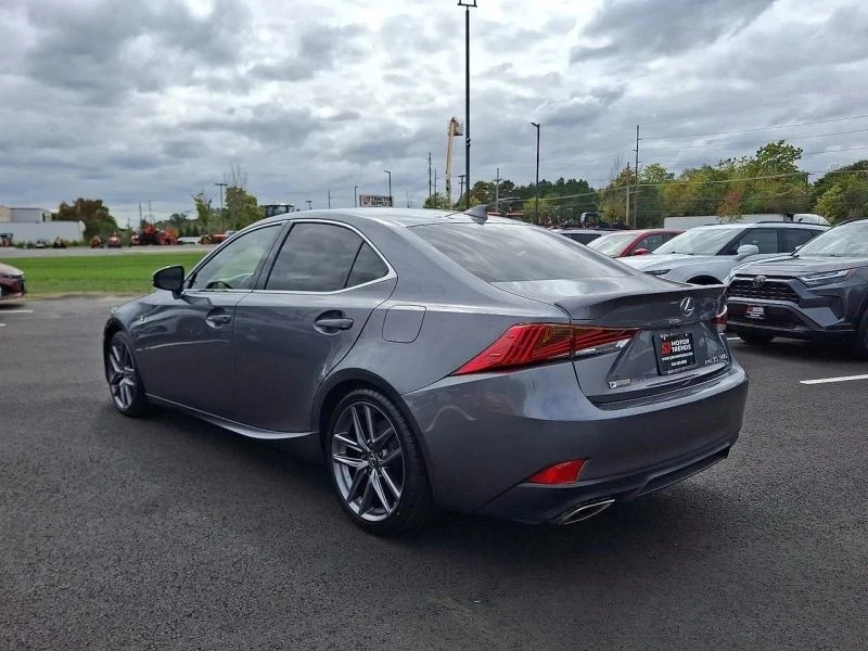 2019 Lexus IS 3rd Gen - Image 4 of 12