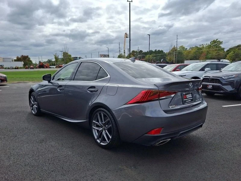 2019 Lexus IS 3rd Gen - Image 4 of 12
