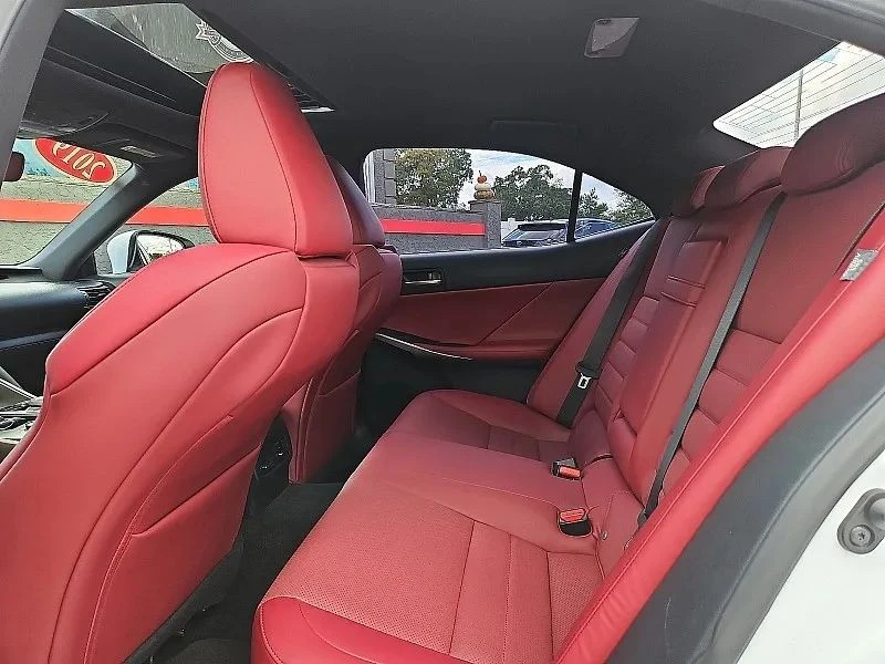 2019 Lexus IS 3rd Gen - Image 11 of 12
