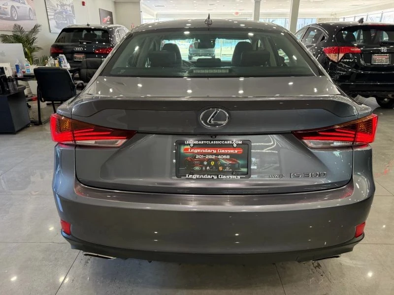 2019 Lexus IS 3rd Gen - Image 4 of 12
