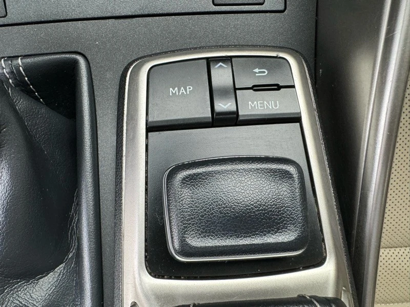 2019 Lexus IS 3rd Gen - Image 14 of 21