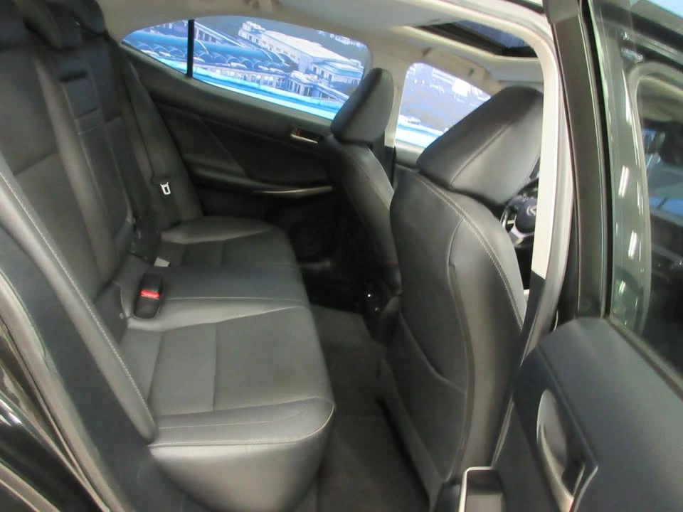 2019 Lexus IS 3rd Gen - Image 6 of 20