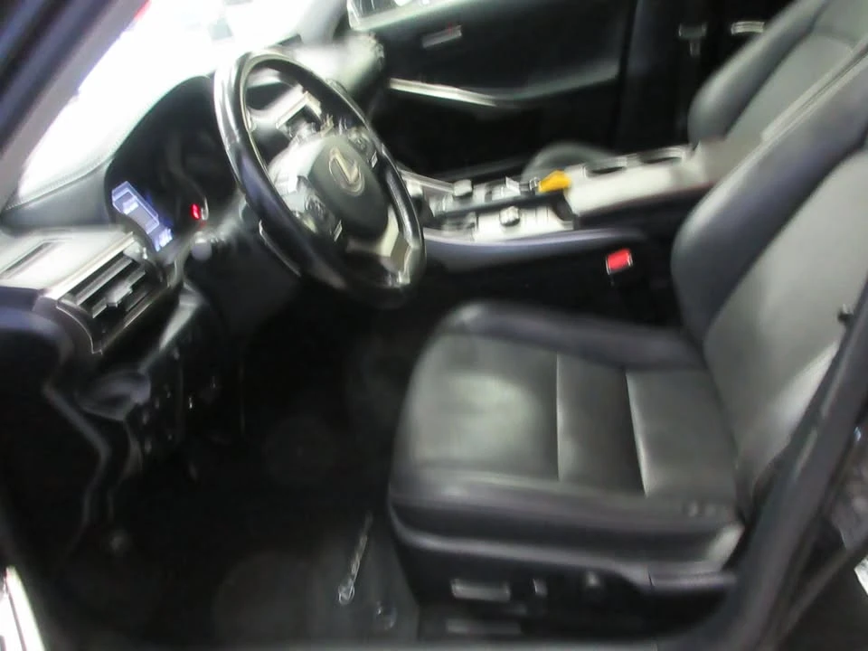 2019 Lexus IS 3rd Gen - Image 17 of 20