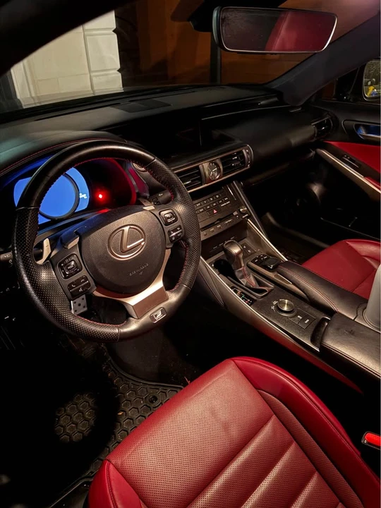 2019 Lexus IS 3rd Gen - Image 8 of 9
