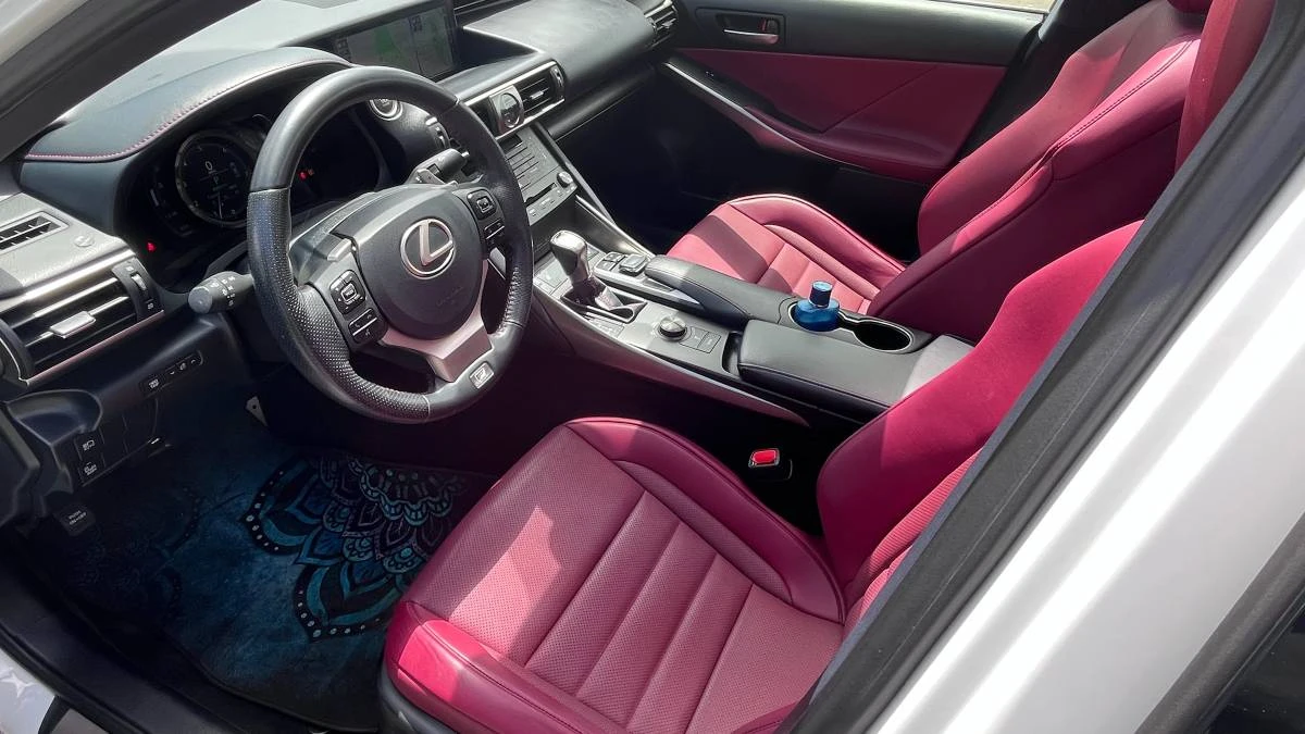 2019 Lexus IS 3rd Gen - Image 8 of 15
