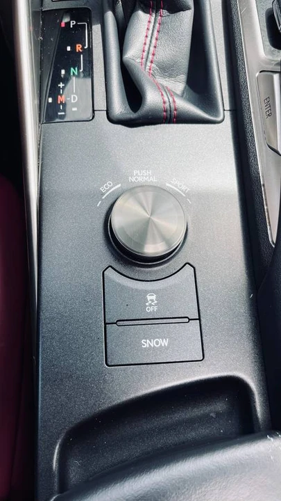 2019 Lexus IS 3rd Gen - Image 13 of 15