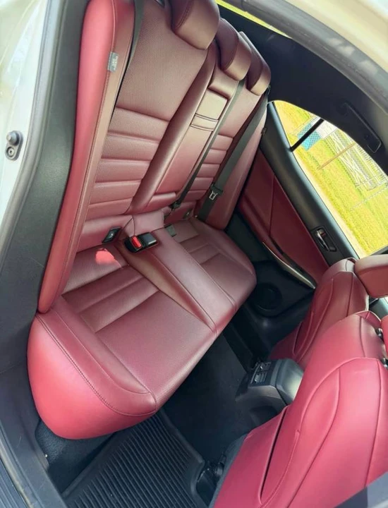 2019 Lexus IS 3rd Gen - Image 9 of 15