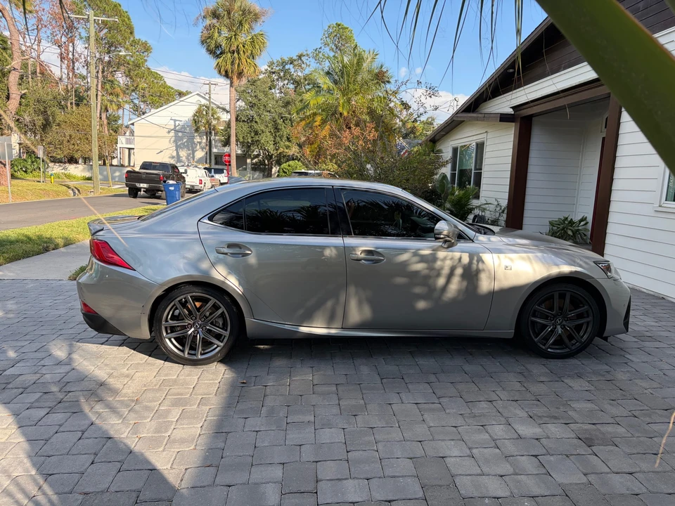 2019 Lexus IS 3rd Gen - Image 5 of 31